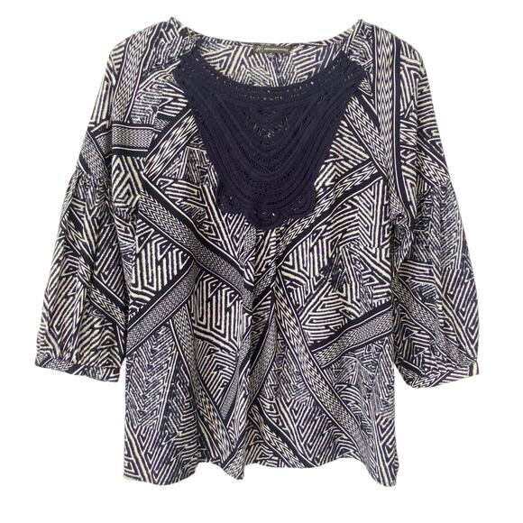 Adrianna Papell Tops - ADRIANNA PAPELL CROCHET GEOMETRIC BLOUSE SIZE SMALL NWOT